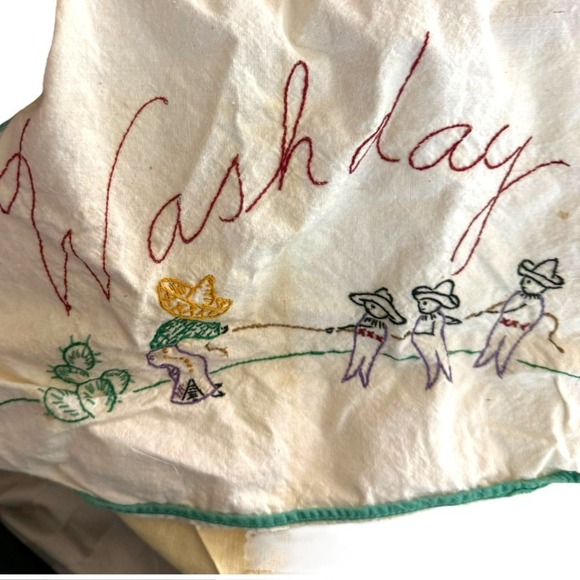 Vintage Hand-Crafted Needlepoint Embroidered "Washday" Apron Kitchen Utensils - Picture 3 of 4